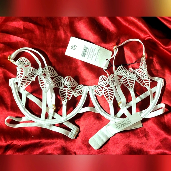 NWT white Blueubella Sapphira set Wired Bra 34DD/E and Thong size M - Picture 5 of 15